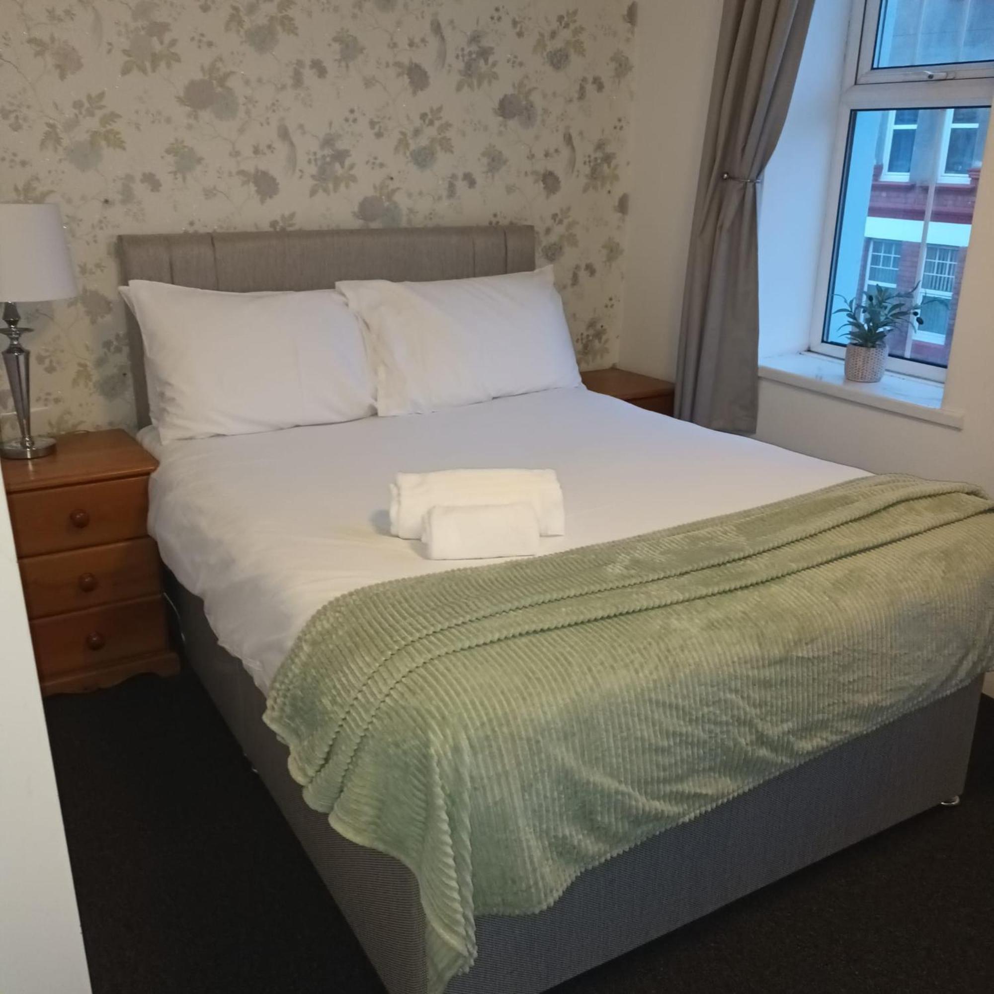 Hotel Cefn Mably Penarth Esterno foto