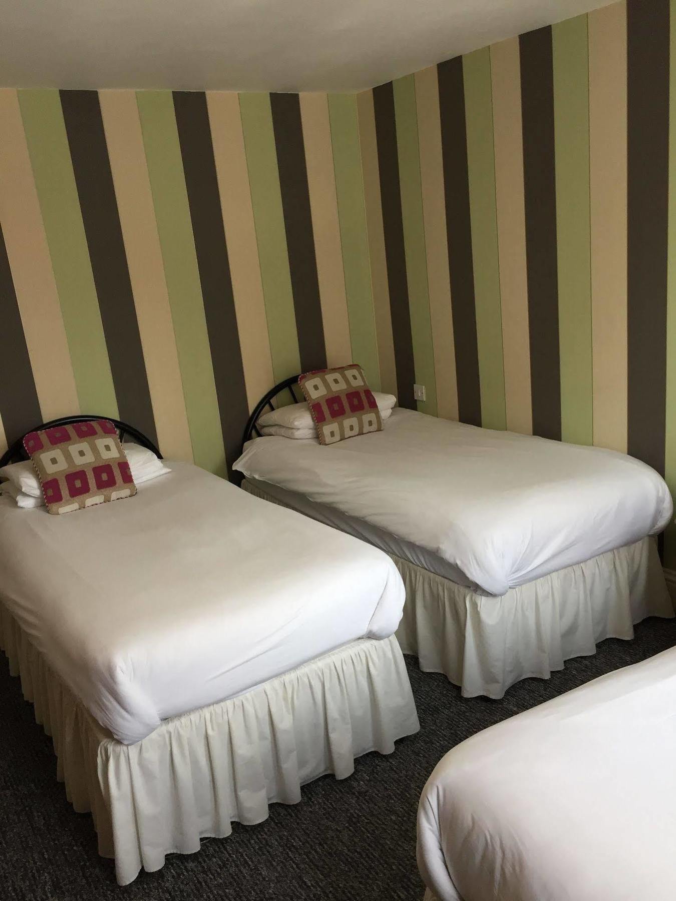 Hotel Cefn Mably Penarth Esterno foto