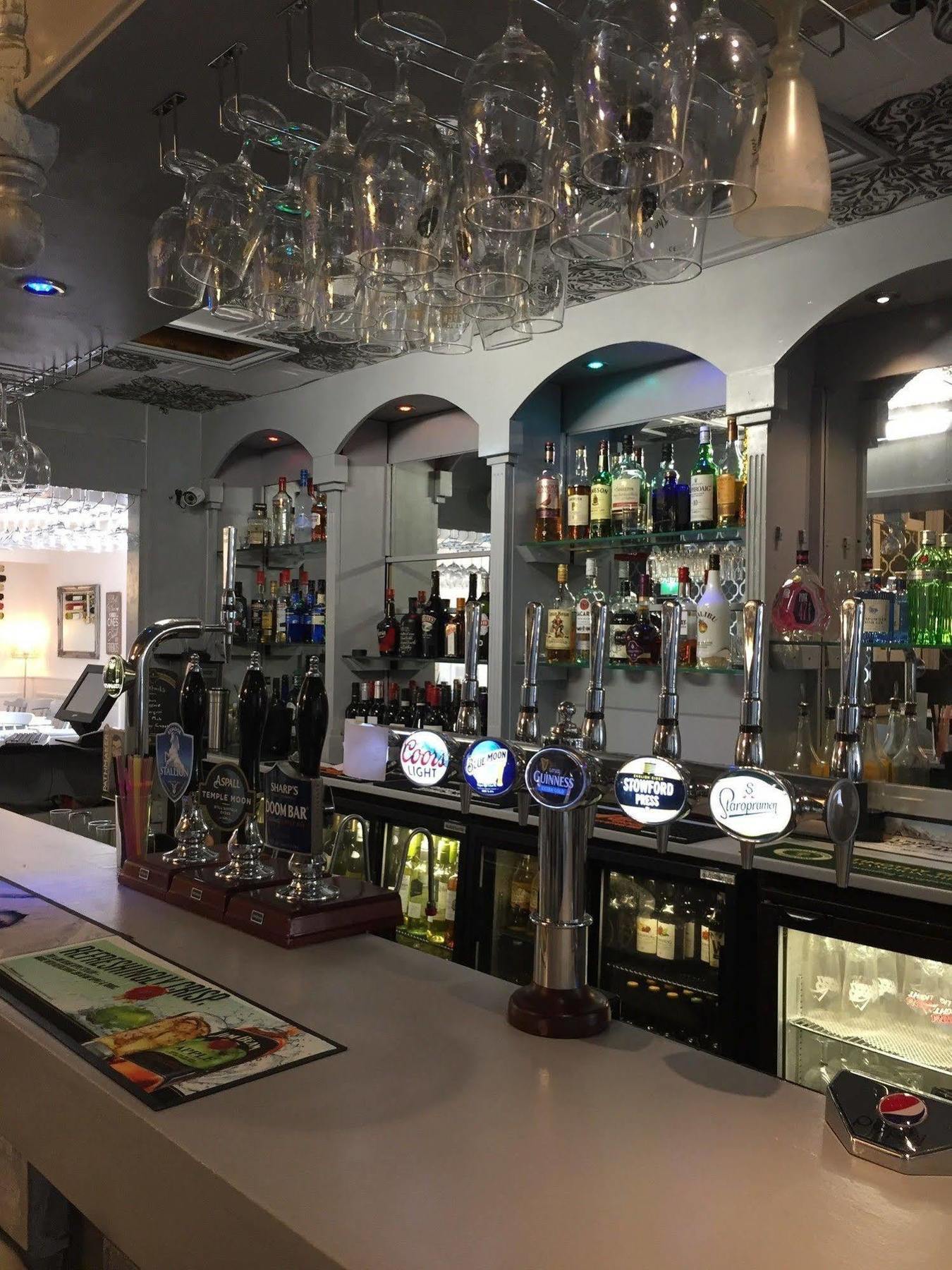 Hotel Cefn Mably Penarth Esterno foto